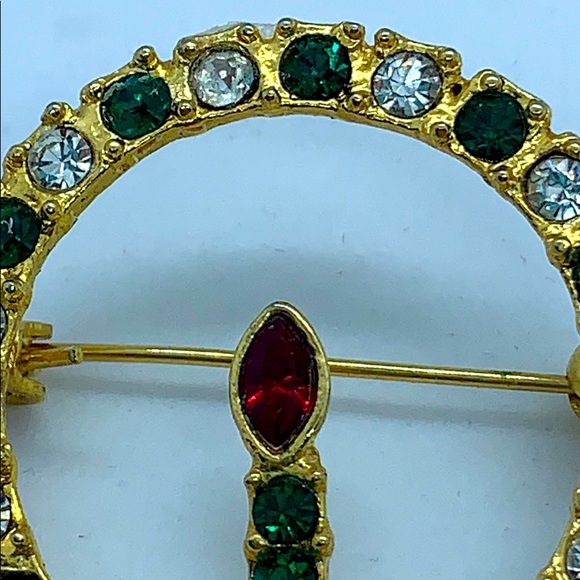 Christmas gold tone brooch - Picture 2 of 3